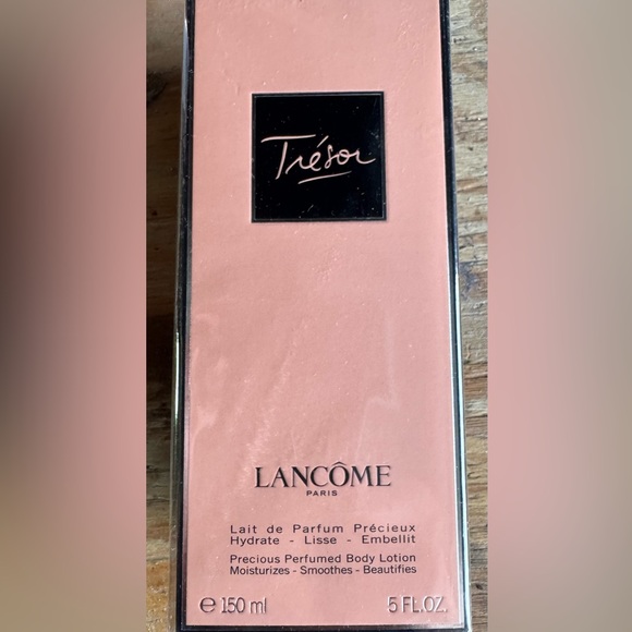 Lancôme Tresor Body Lotion - Picture 1 of 2